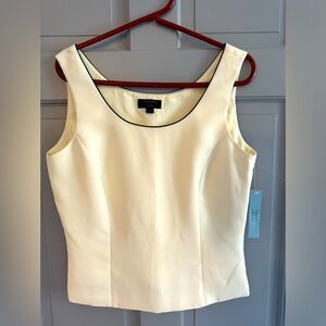 Tahari fitted fully lined ivory tank with contrast piping size 10 NWT
